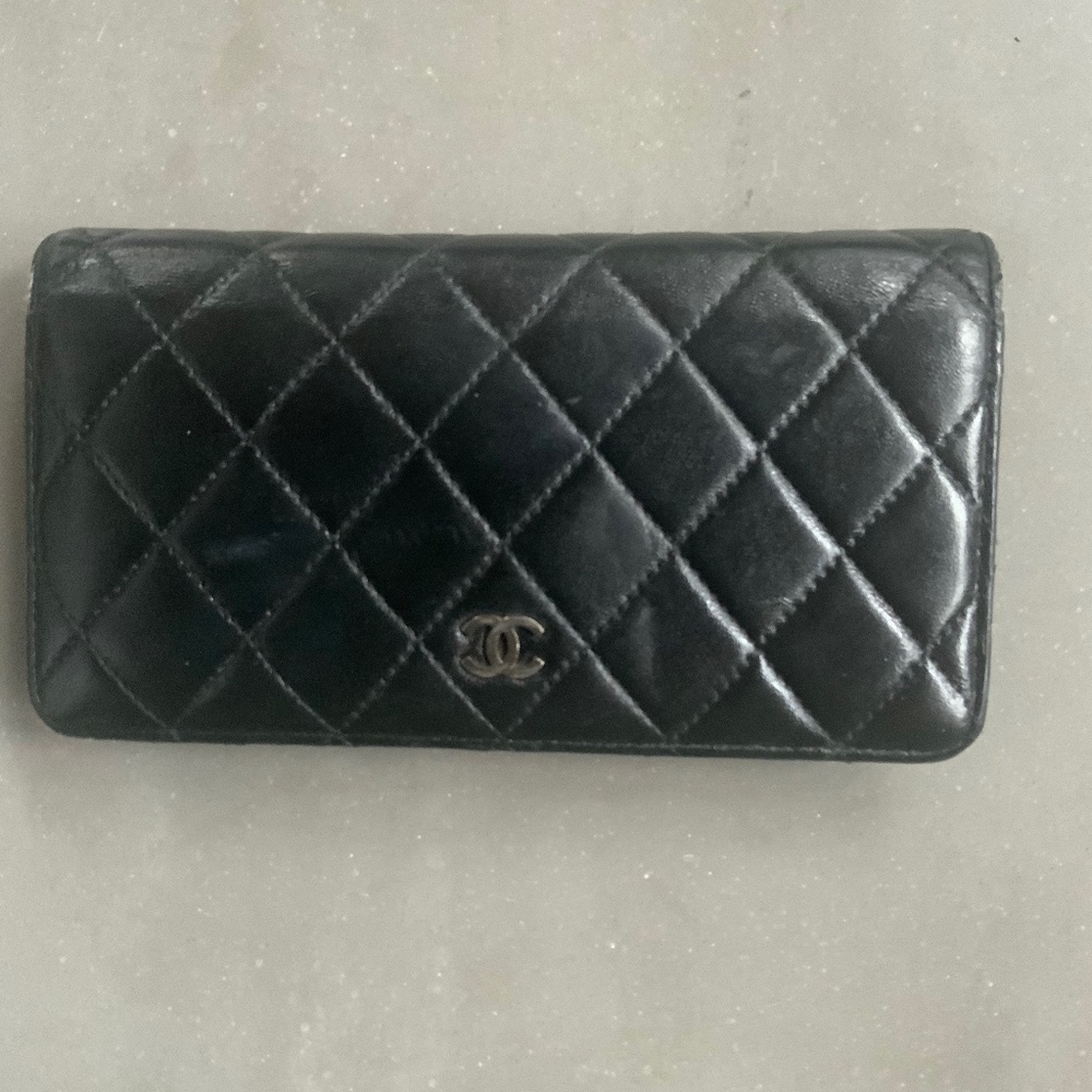 Authentic Chanel Vintage Long wallet